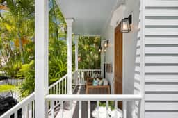 Bahama Village Sanctuary - Walkable & Pet Friendly - Image 5