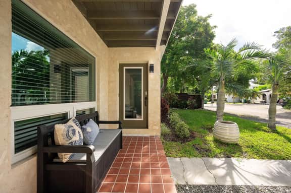 Island Time Escape - Charming Family Retreat - Image 4